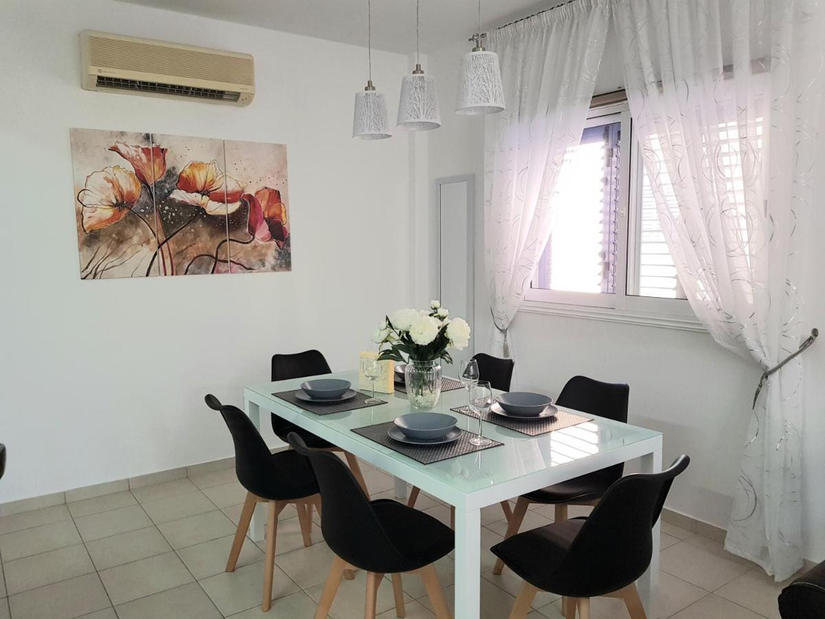 Paradise Gardens IV 2 Bd Amazing Apartment 파포스 외부 사진