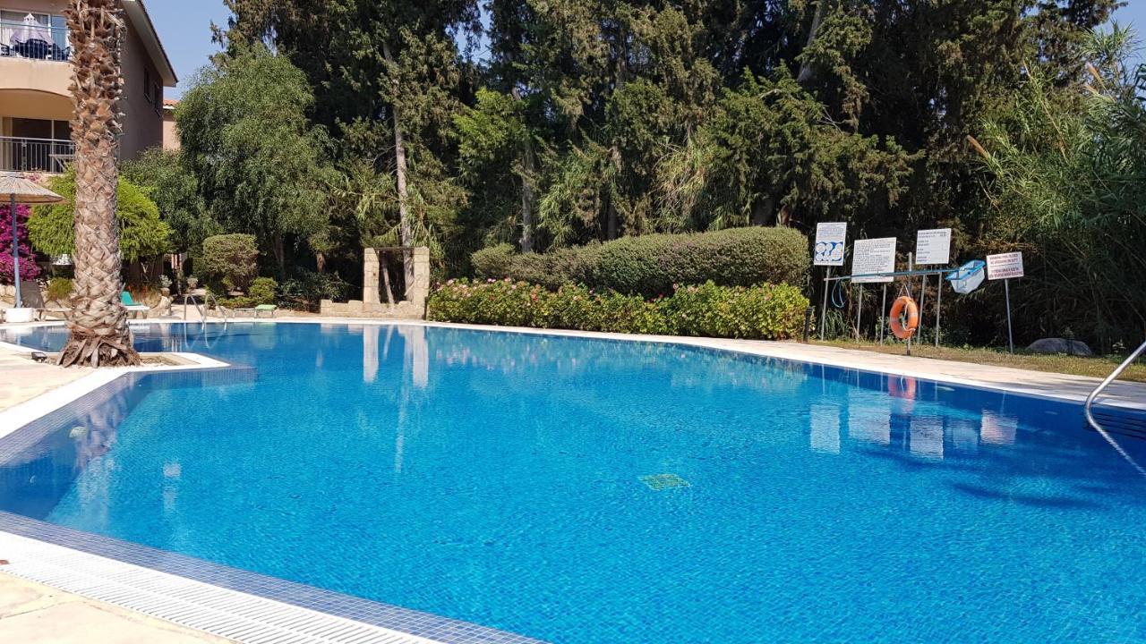Paradise Gardens IV 2 Bd Amazing Apartment 파포스 외부 사진