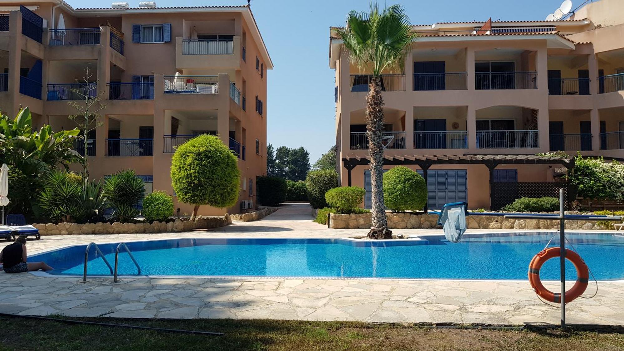 Paradise Gardens IV 2 Bd Amazing Apartment 파포스 외부 사진